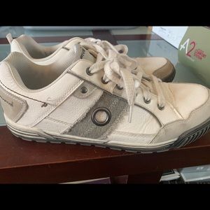 Men’s Dayfive Casual Laceup Shoes (sz10)